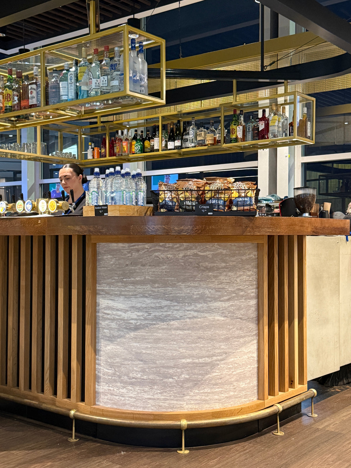 Vantage Bar | Emirates Leisure Retail, Auckland International Airport