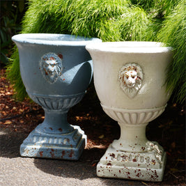 Lion Crest Medici Urn