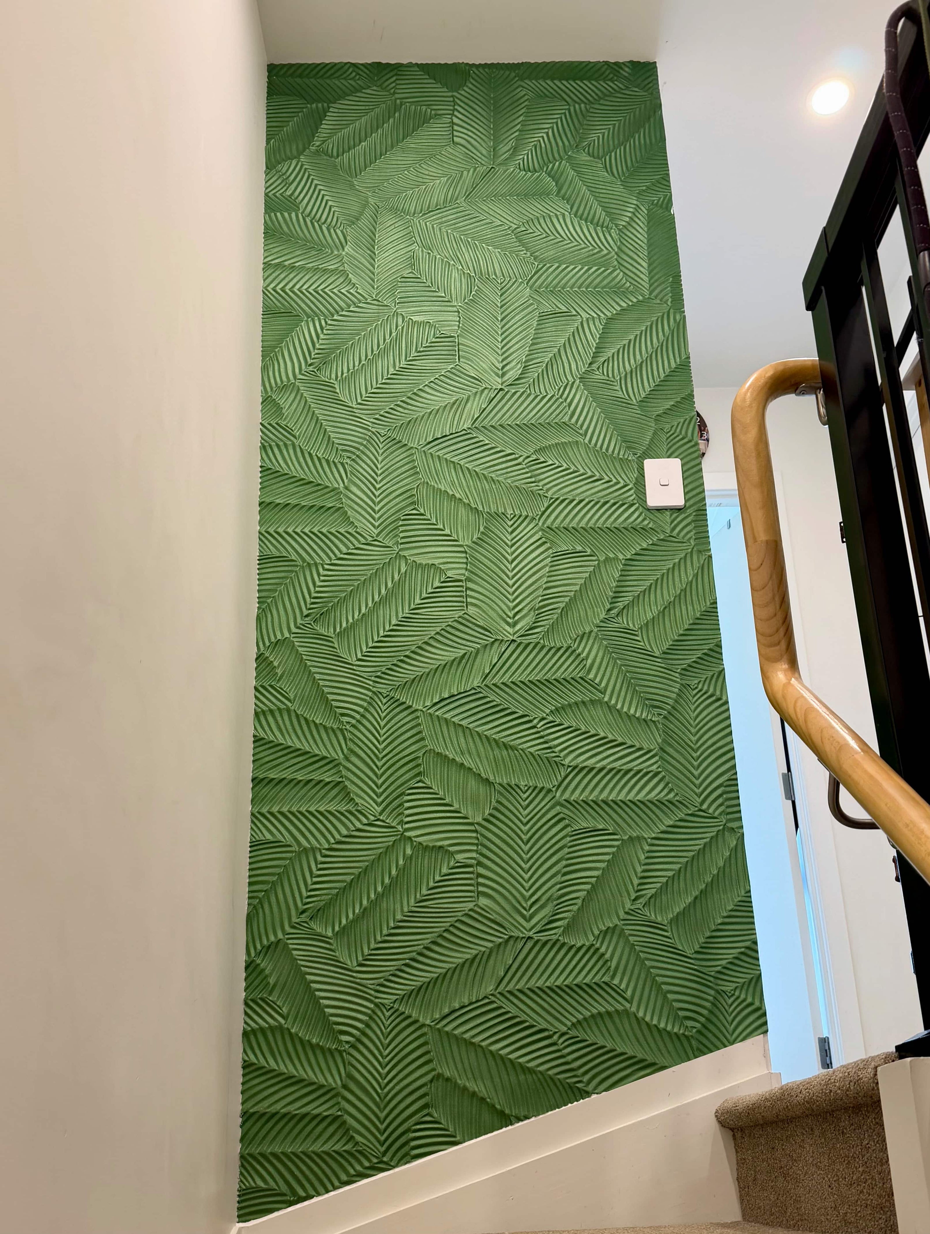 Green leaf decorative panel