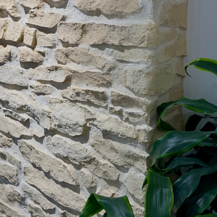 RUBBLE STONE EXTERNAL CORNER FIREPLACE