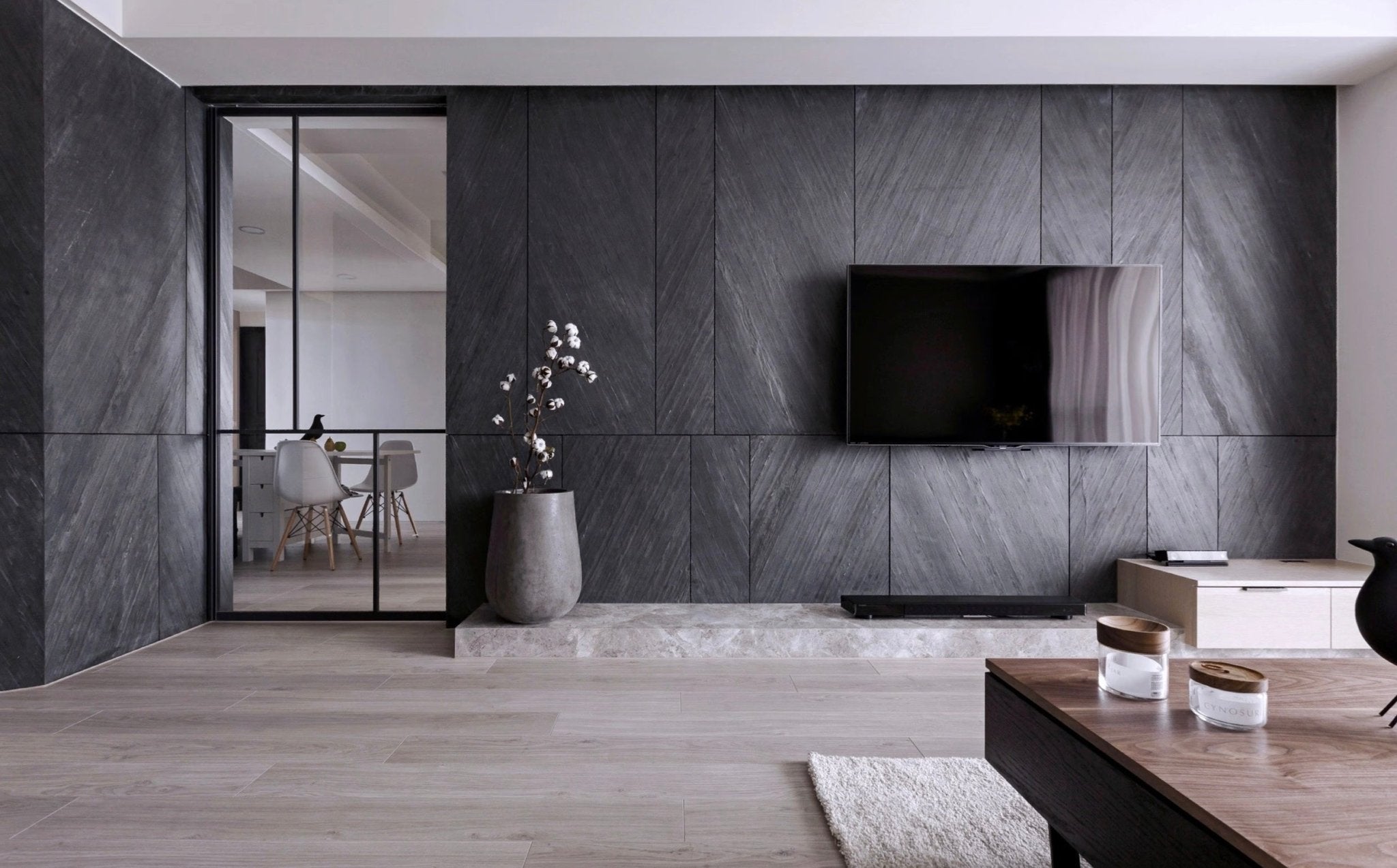 Graphite Stria